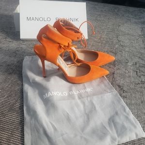 Manolo Blahnik pumps